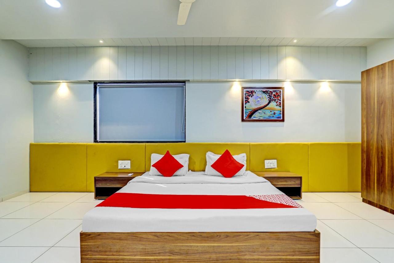 Oyo 70752 Viram House Hotel Gorwa Bagian luar foto