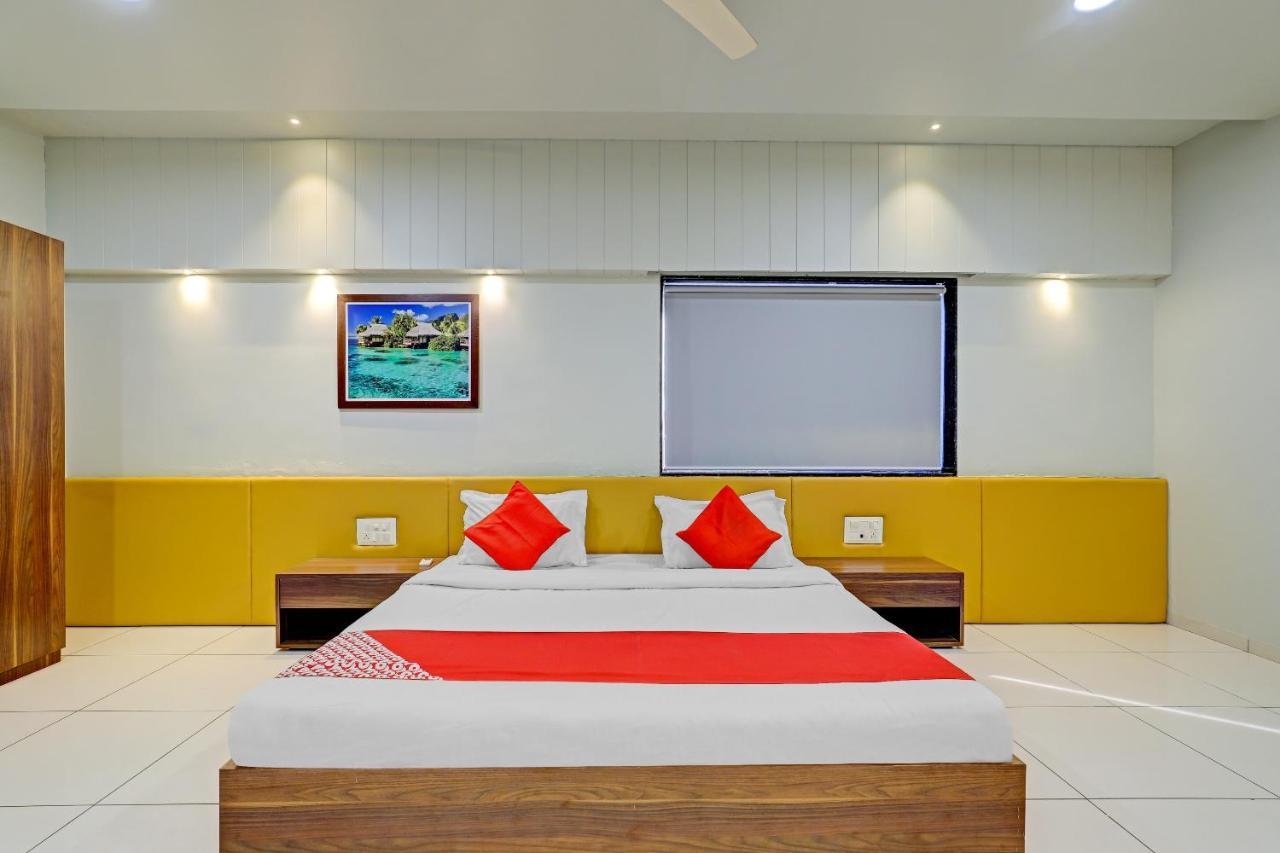 Oyo 70752 Viram House Hotel Gorwa Bagian luar foto
