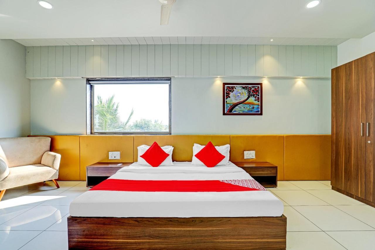 Oyo 70752 Viram House Hotel Gorwa Bagian luar foto