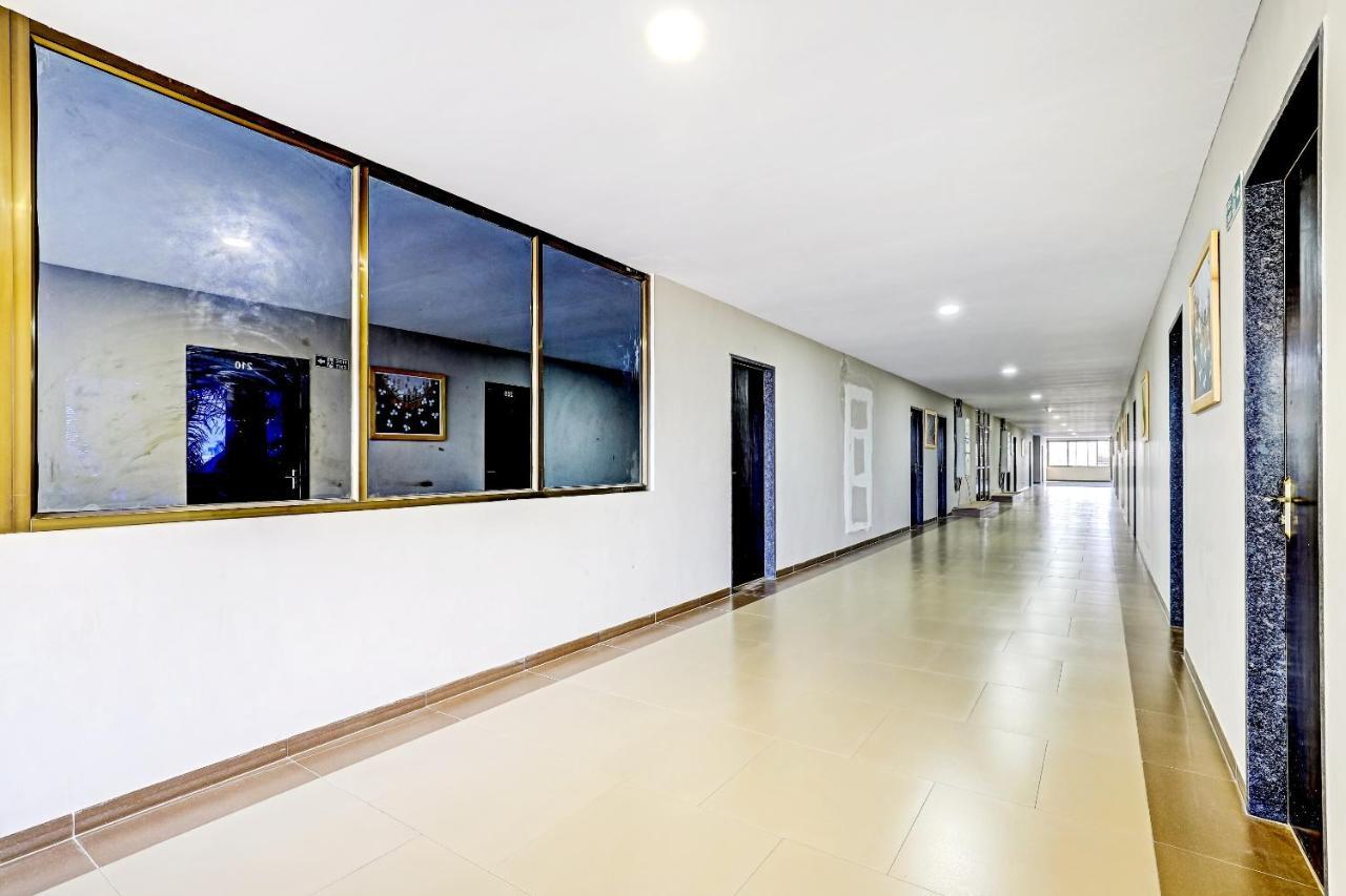 Oyo 70752 Viram House Hotel Gorwa Bagian luar foto