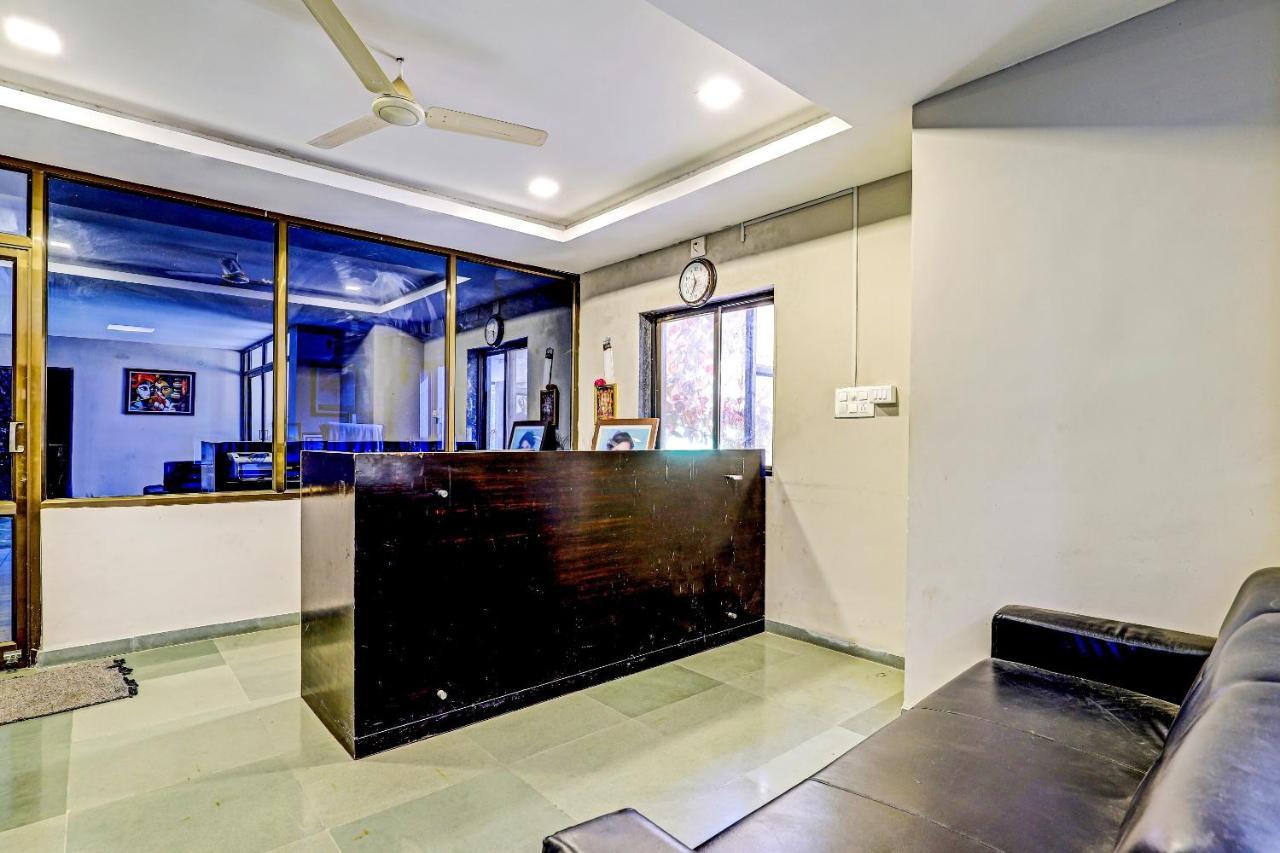 Oyo 70752 Viram House Hotel Gorwa Bagian luar foto