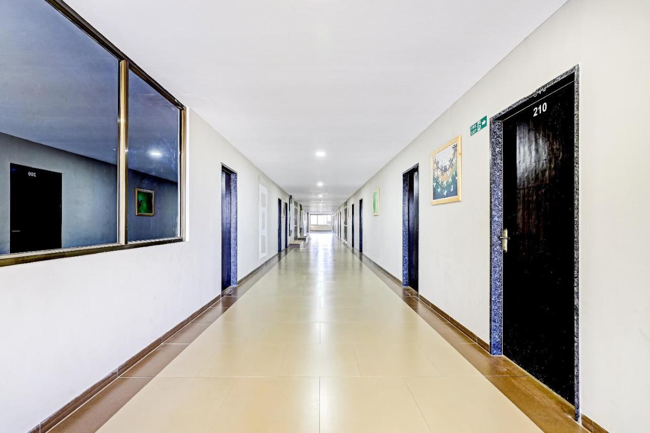 Oyo 70752 Viram House Hotel Gorwa Bagian luar foto